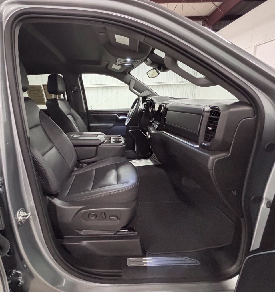 Used 2025 Silver GMC SLT image 15