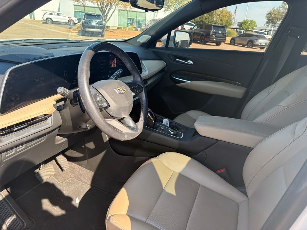 Used 2024 White Cadillac Premium Luxury image 7