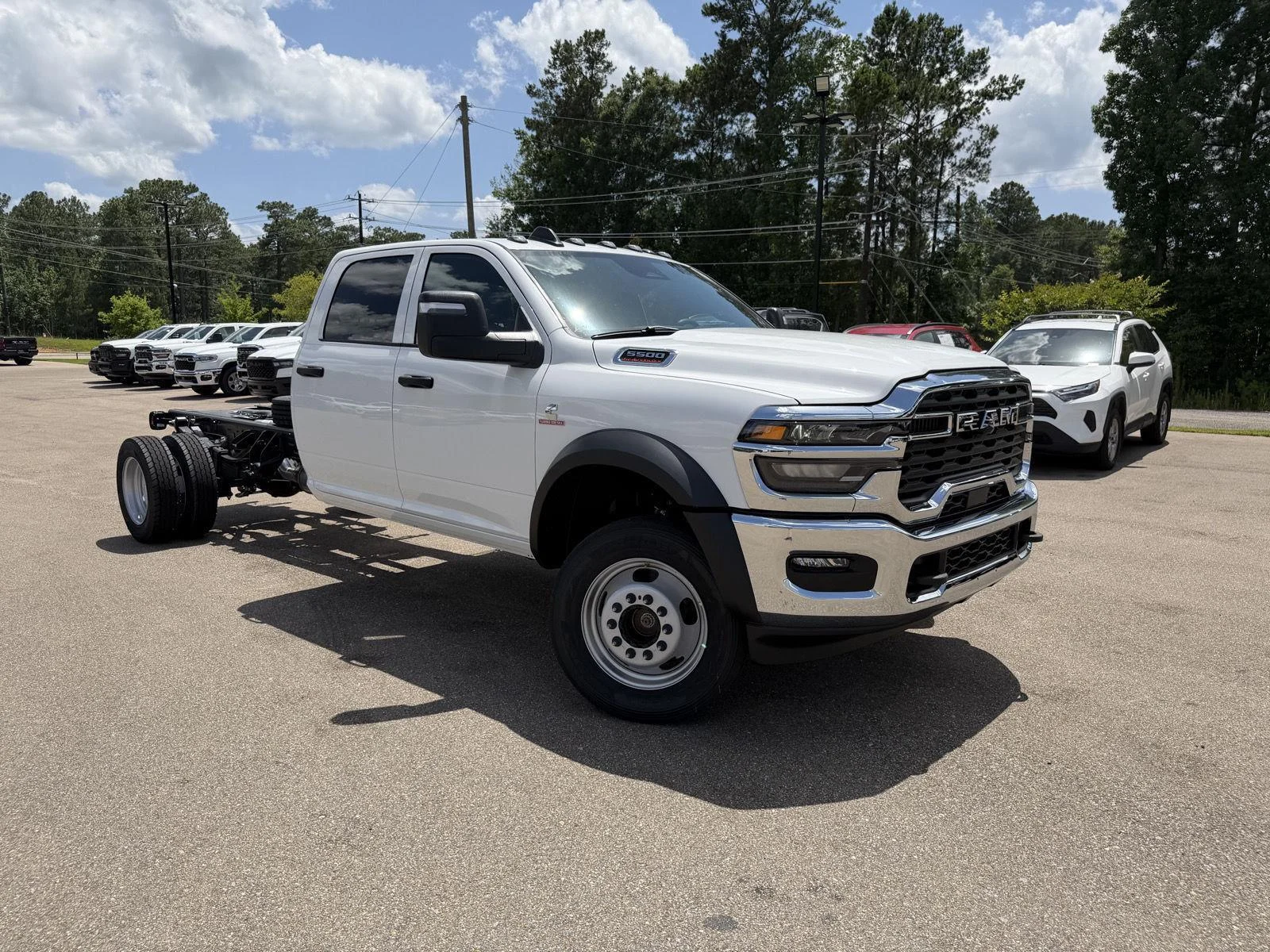 New 2026 Bright White Clear-Coat Exterior Paint RAM Tradesman image 3