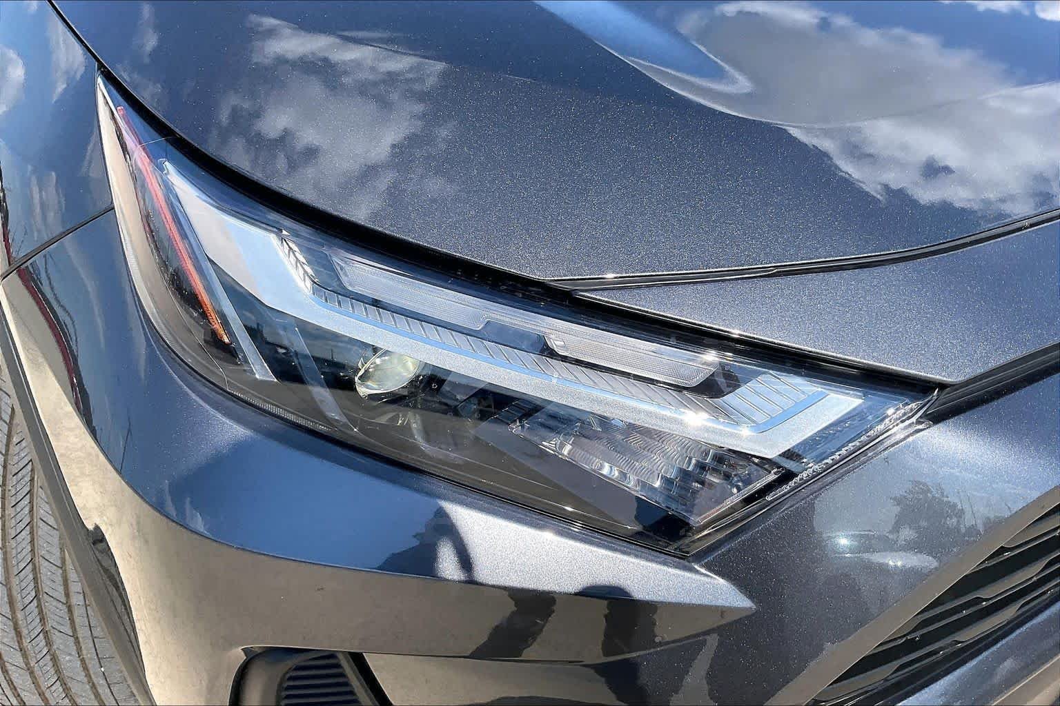 2023 Toyota RAV4 XLE - Photo 27