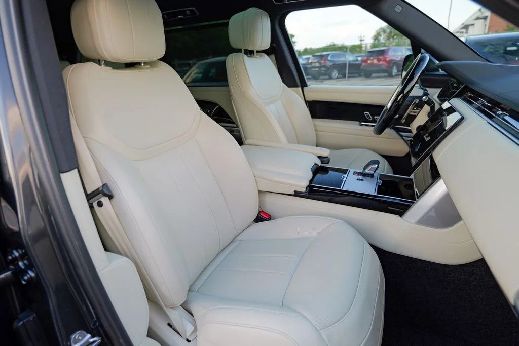 Used 2025 Gray Land Rover SE image 40