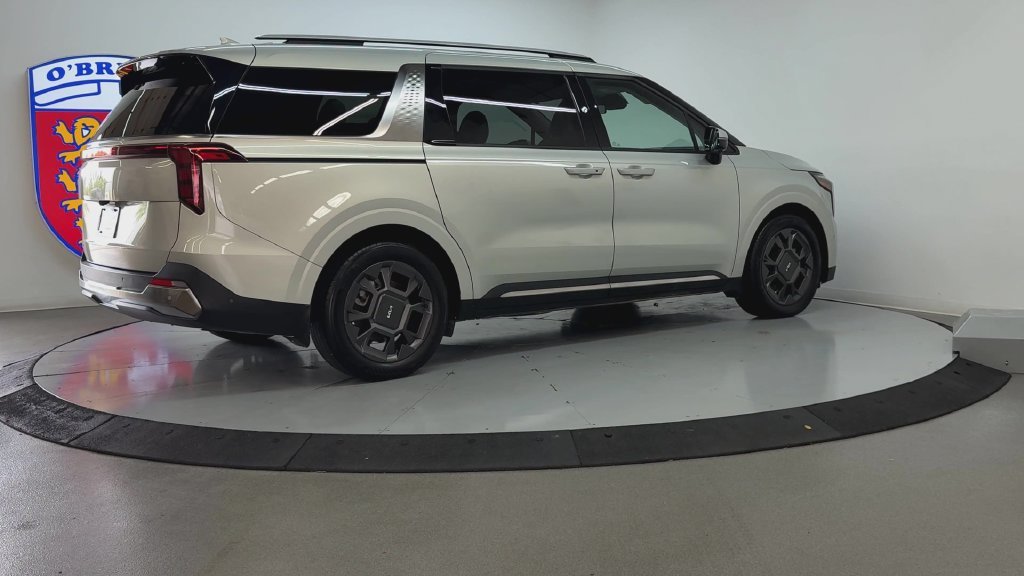 Used 2025 Ivory Kia SX image 4