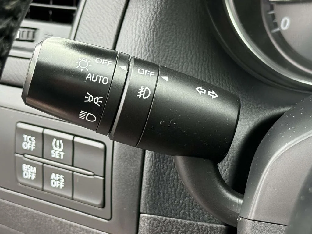 Used 2014 Blue Mazda Grand Touring image 25
