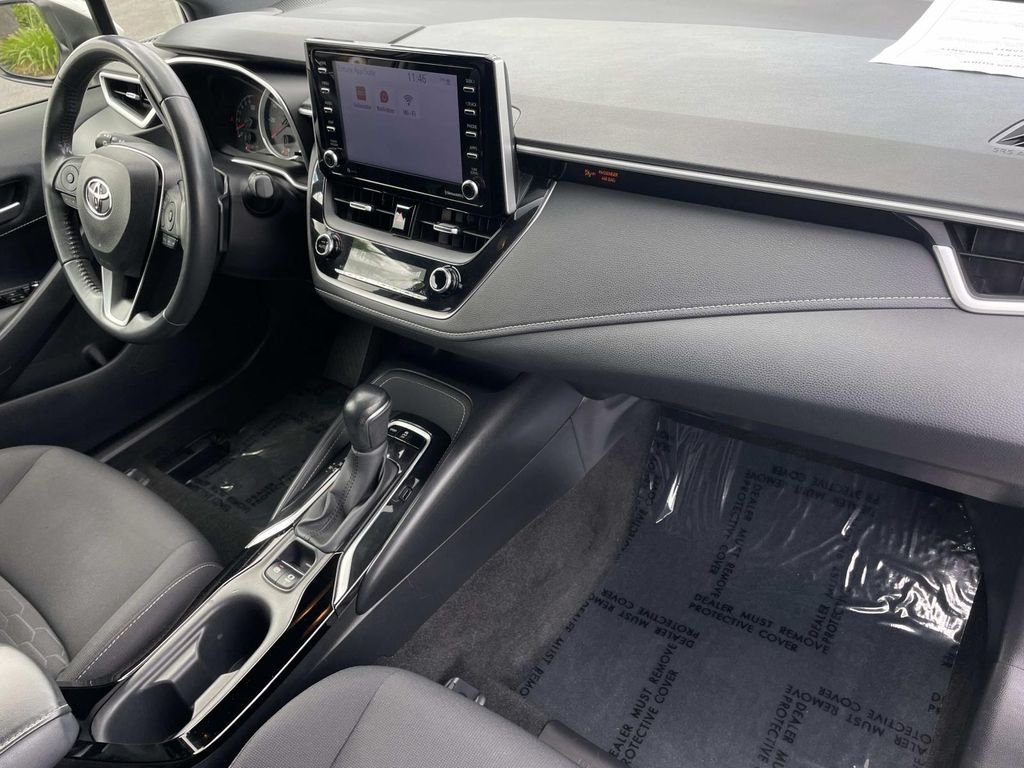 Used 2020 White Toyota SE image 29