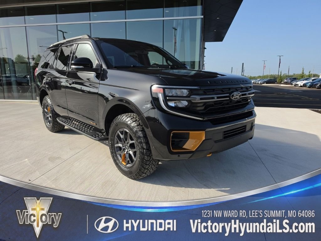 Used 2025  Ford Tremor image 7