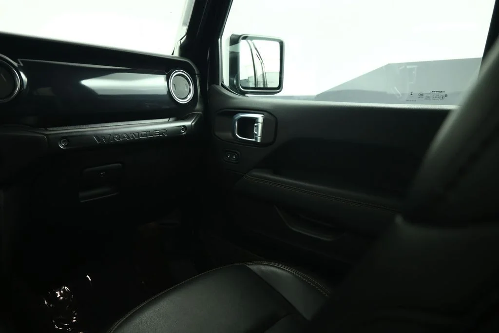 Used 2023 Black Jeep Rubicon 392 image 44