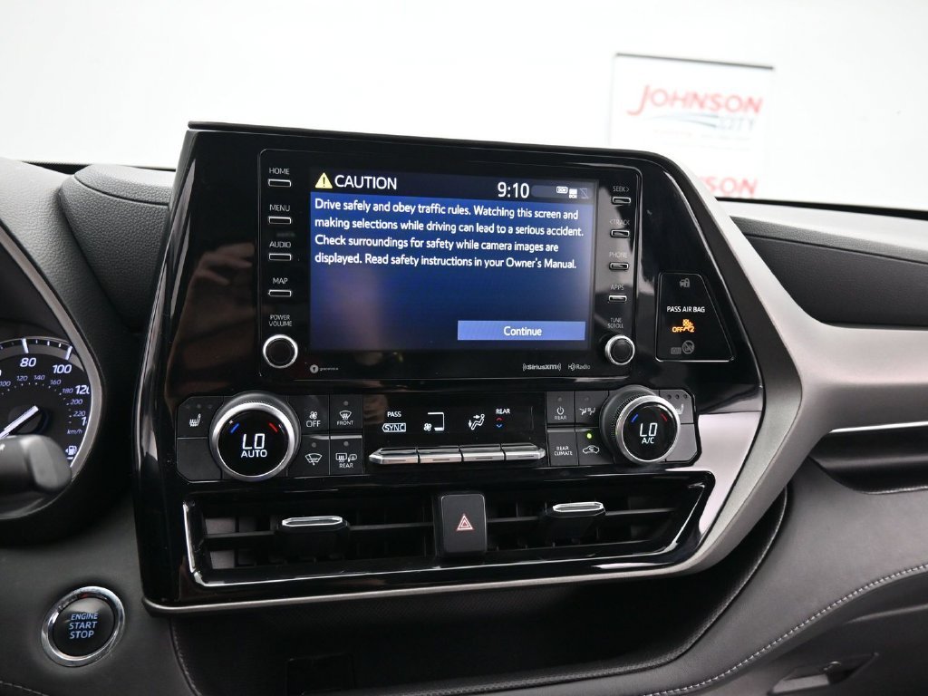 Used 2022 Gray Toyota XLE image 21