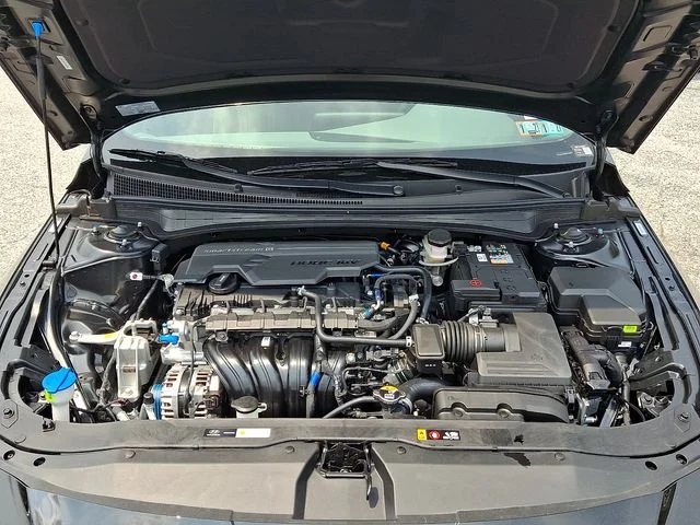New 2026 Black Hyundai SE image 19
