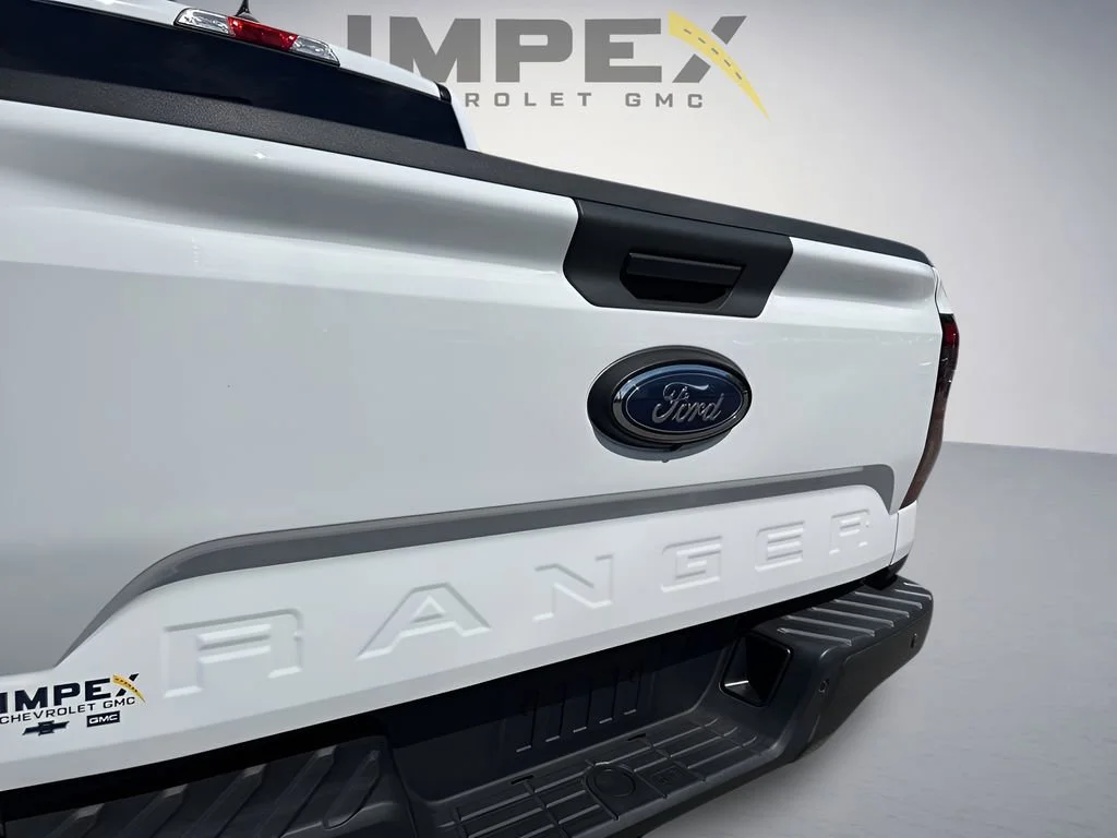 Used 2025 White Ford XLT image 28
