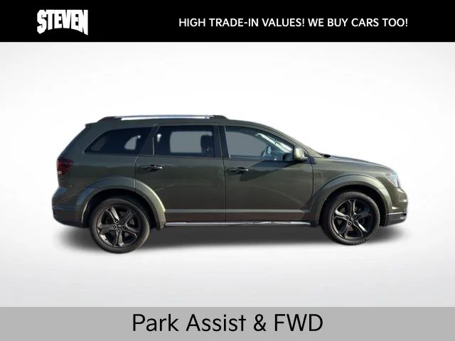 Used 2018 Green Dodge Crossroad image 3