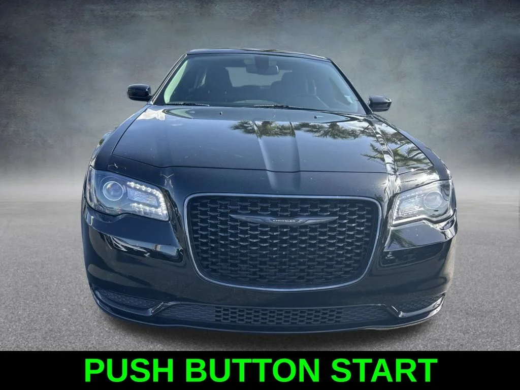 Used 2021 Black Chrysler Touring image 9