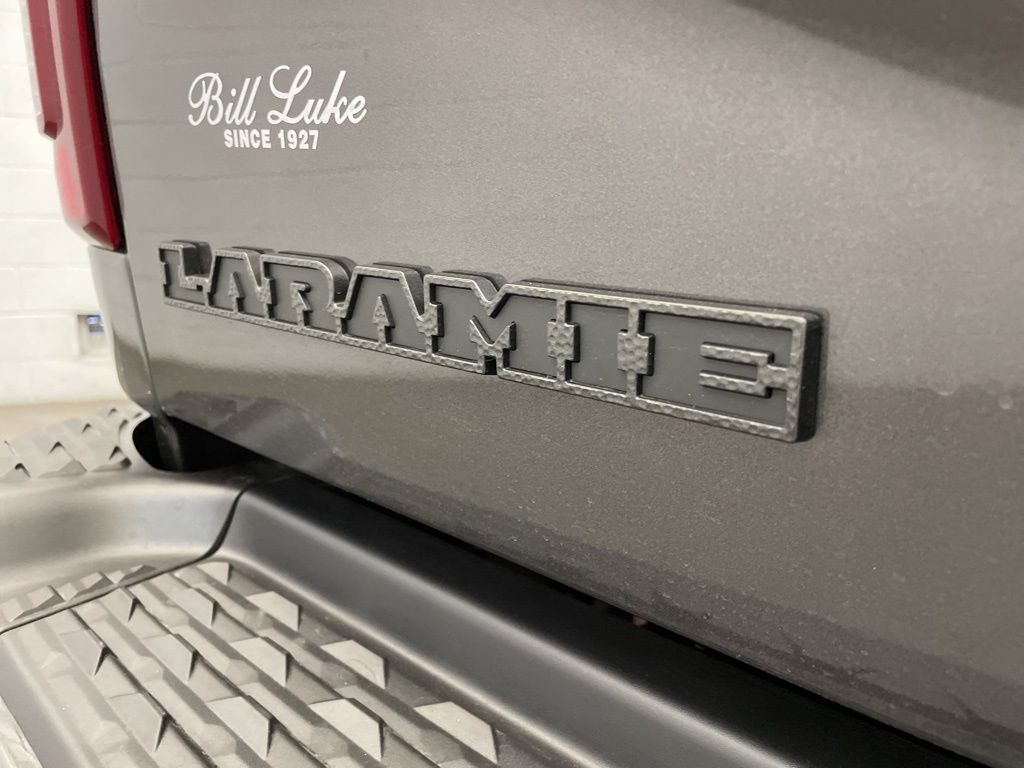 New 2026 Granite Crystal Metallic Clear-Coat Exterior Paint RAM Laramie SRW image 6