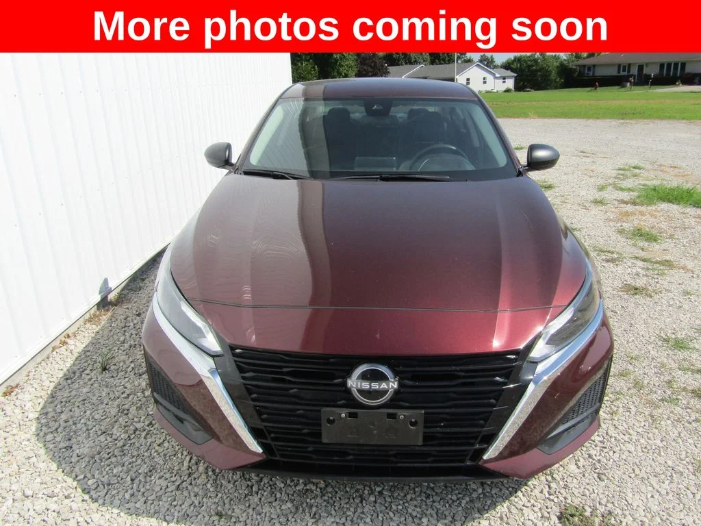 Used 2024 Red Nissan 2.5 SV image 8