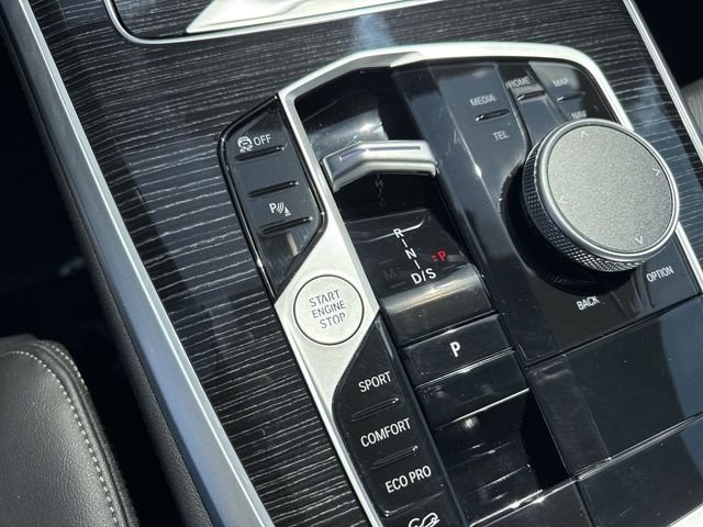 Used 2025 Black BMW xDrive40i image 20