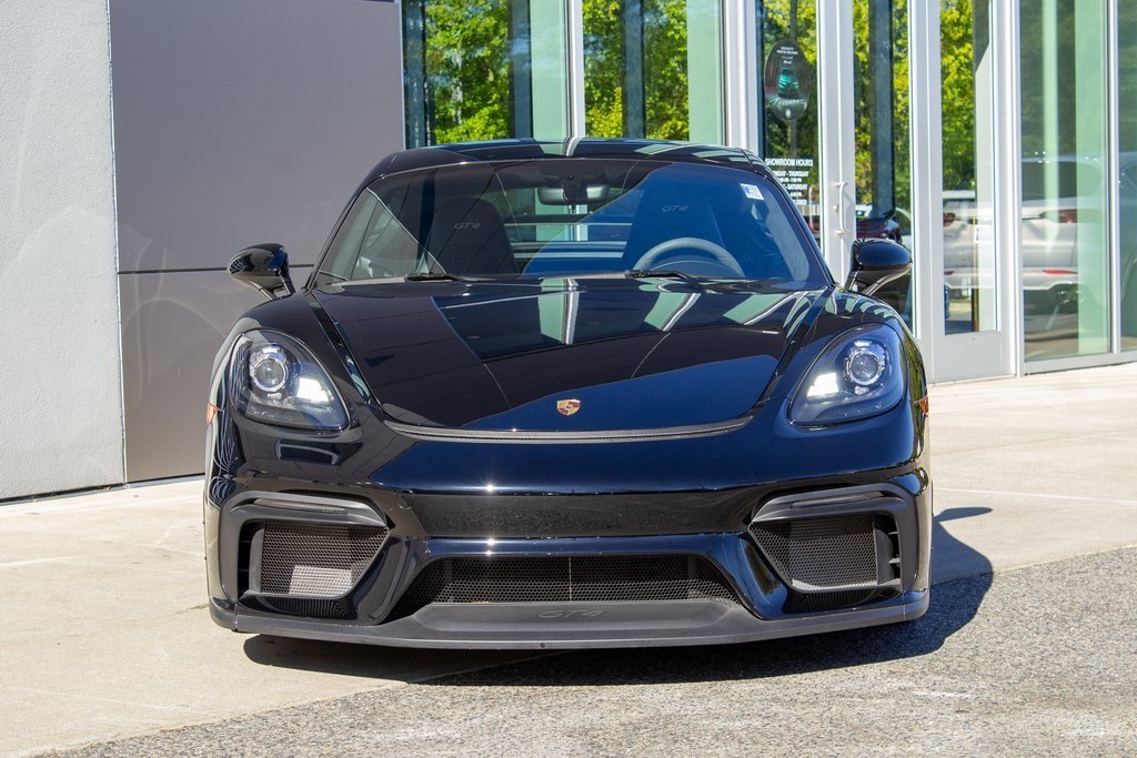 2022 Porsche Cayman GT4 photo 2