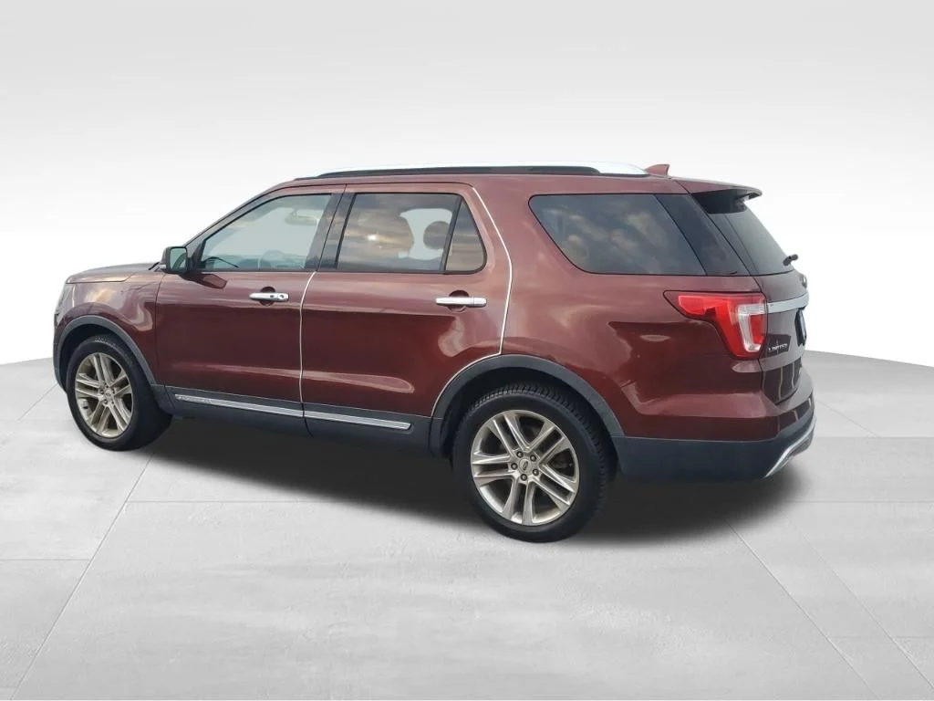 Used 2016 Brown Ford Limited image 2