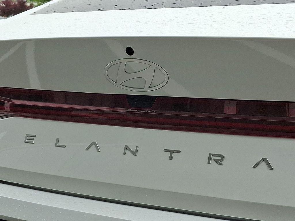 New 2026 Serenity White Pearl Hyundai Blue image 11