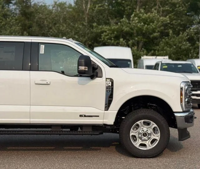 New 2026 White Ford XLT image 2