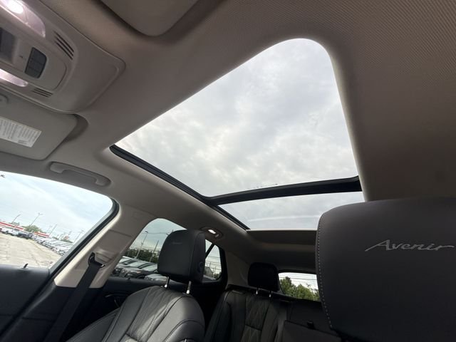 Used 2023 Red Buick Avenir image 21