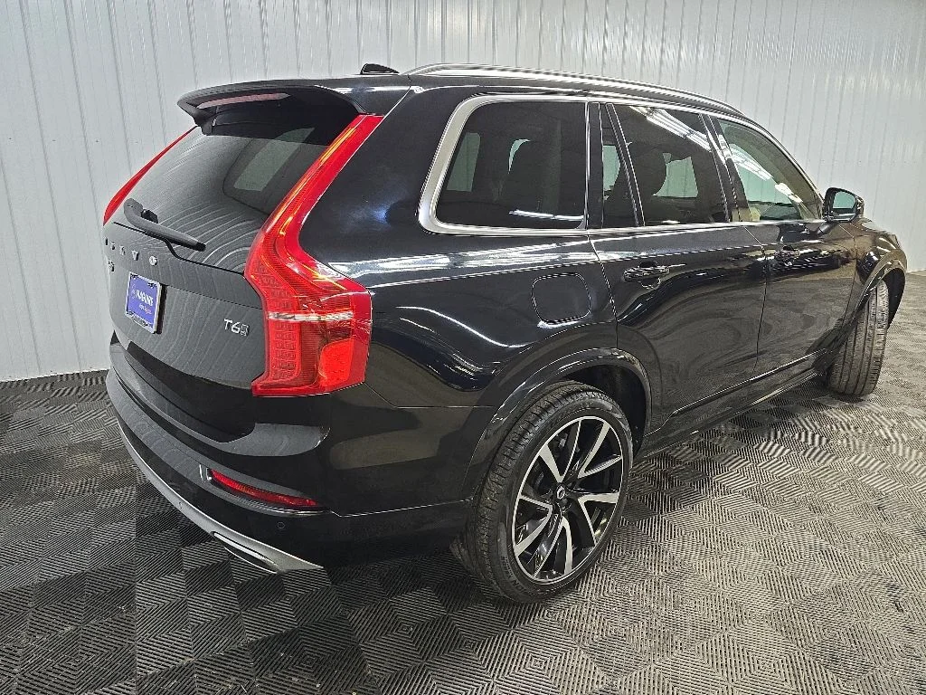 Used 2021 Black Volvo T6 Momentum image 10
