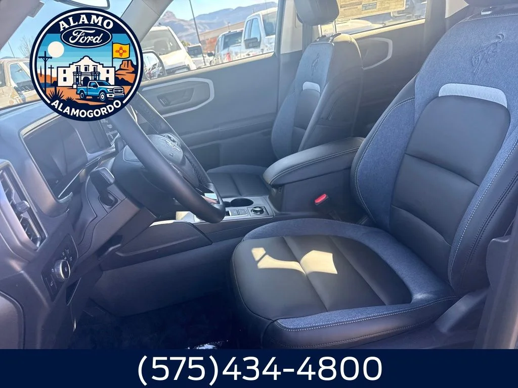 New 2025 Shadow Black Ford Outer Banks® image 5