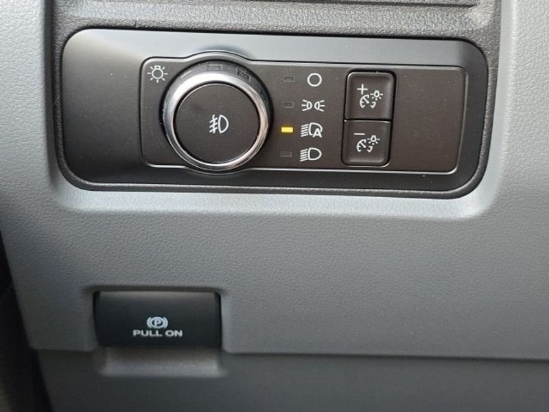 2025 Ford F-350 Super Duty Chassis Cab XL - Photo 14