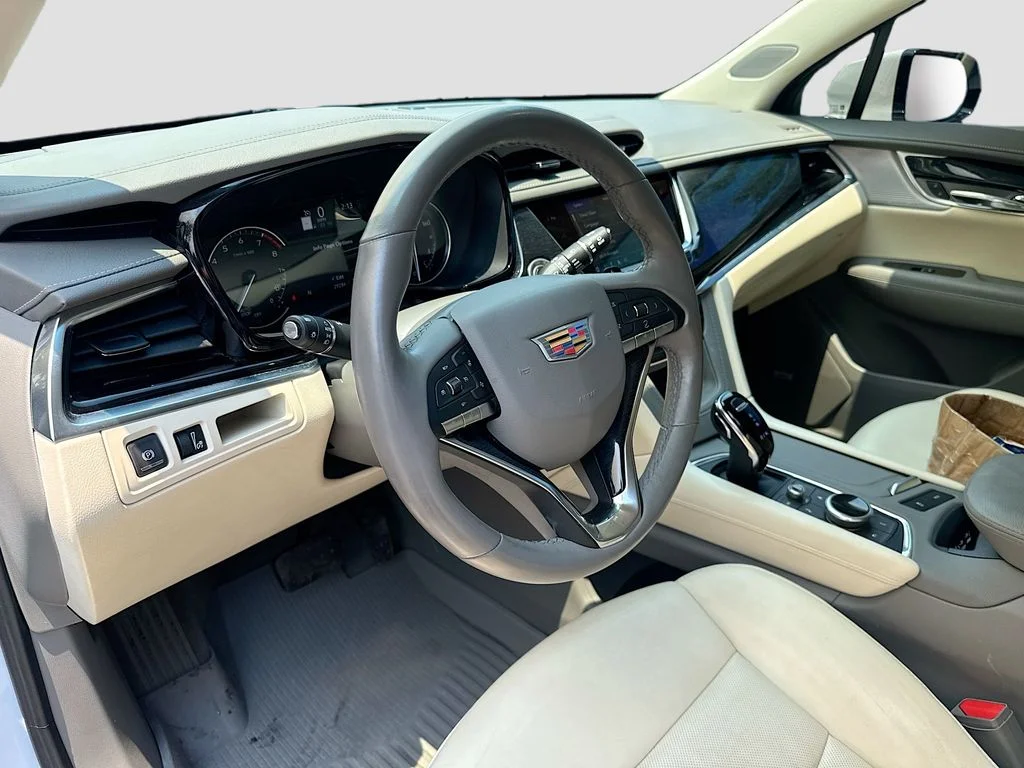Used 2024 White Cadillac Premium Luxury image 10