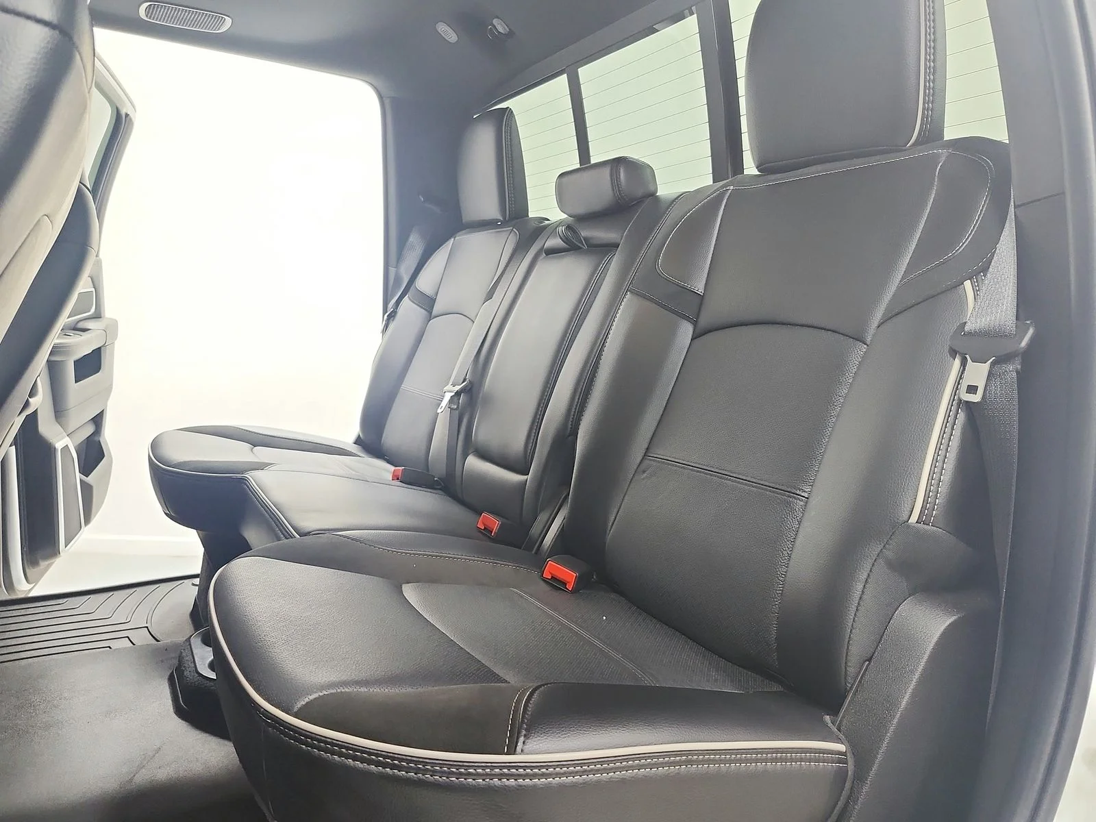 Used 2025 White Ram Laramie image 38
