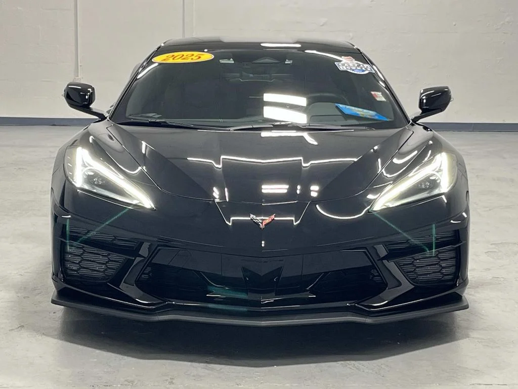 Used 2025 Black Chevrolet 1LT image 3
