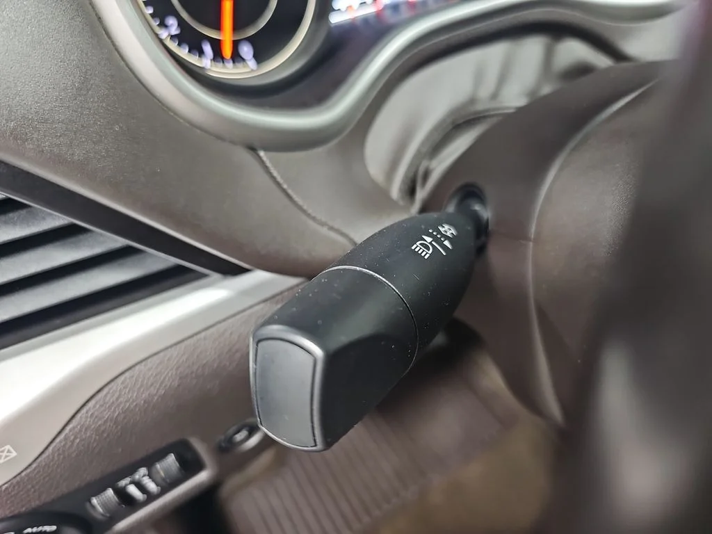 Used 2017 Silver Jeep Overland image 28
