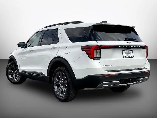 New 2026 Star White Metallic Tri-Coat Ford Active image 44