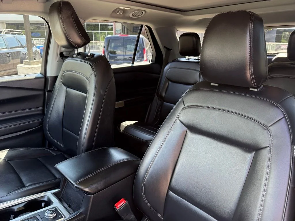 Used 2022 Gray Ford XLT image 24