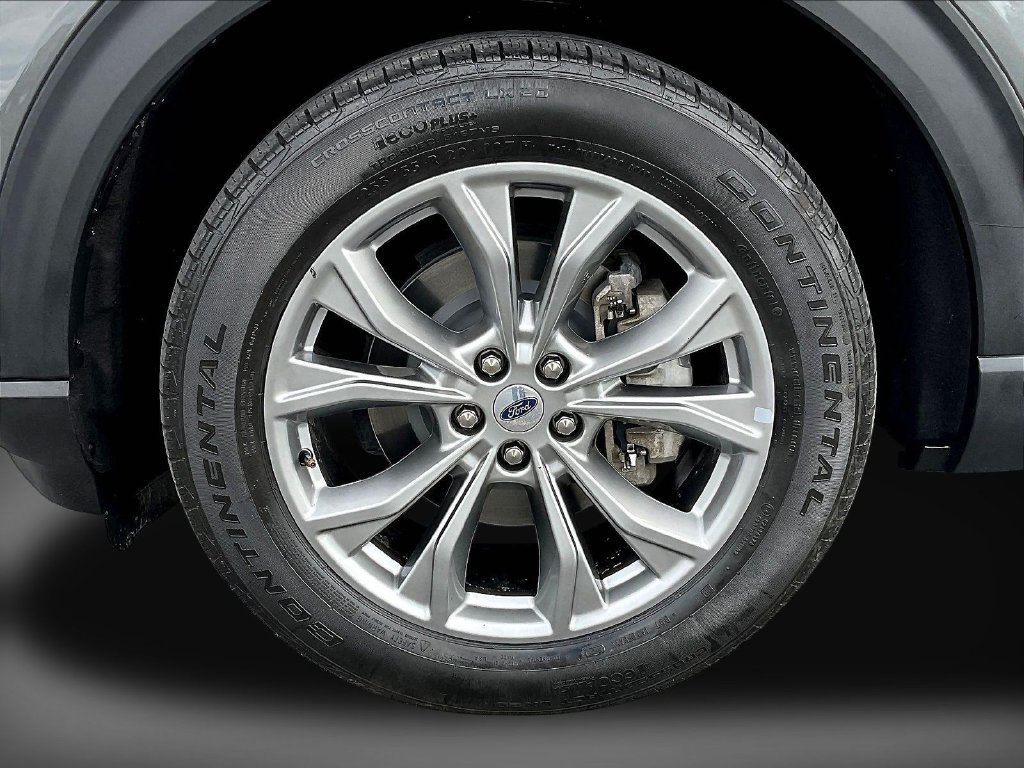 Used 2023 Gray Ford XLT image 40