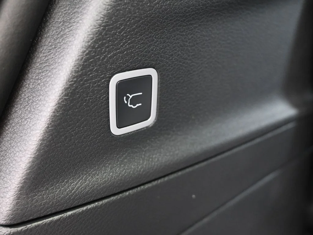 2026 Chrysler Voyager LX - Photo 34