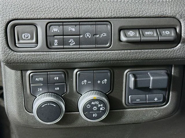 Used 2021 Black GMC Denali image 11