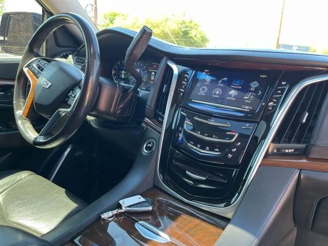 Used 2020 Black Raven Cadillac Luxury image 35