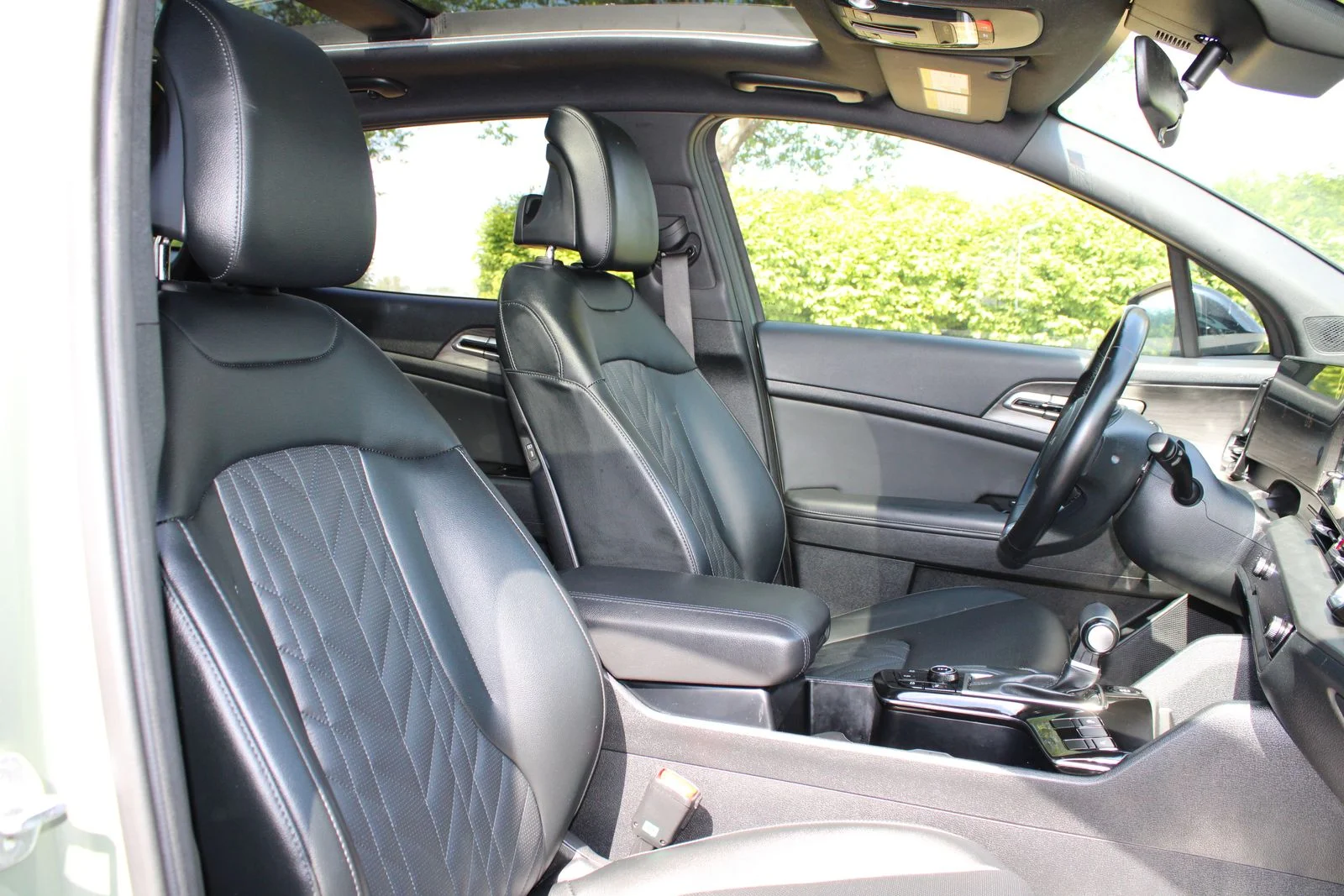 Used 2023 Green Kia X-Line image 28