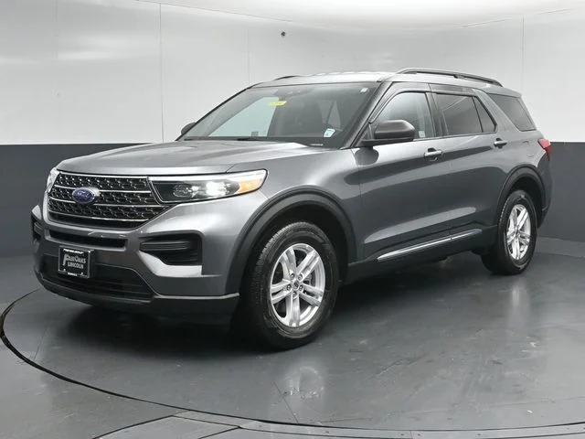 Used 2022 Gray Ford XLT image 3