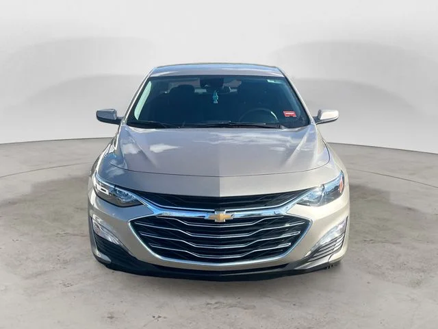 Used 2024 Gray Chevrolet LT image 8