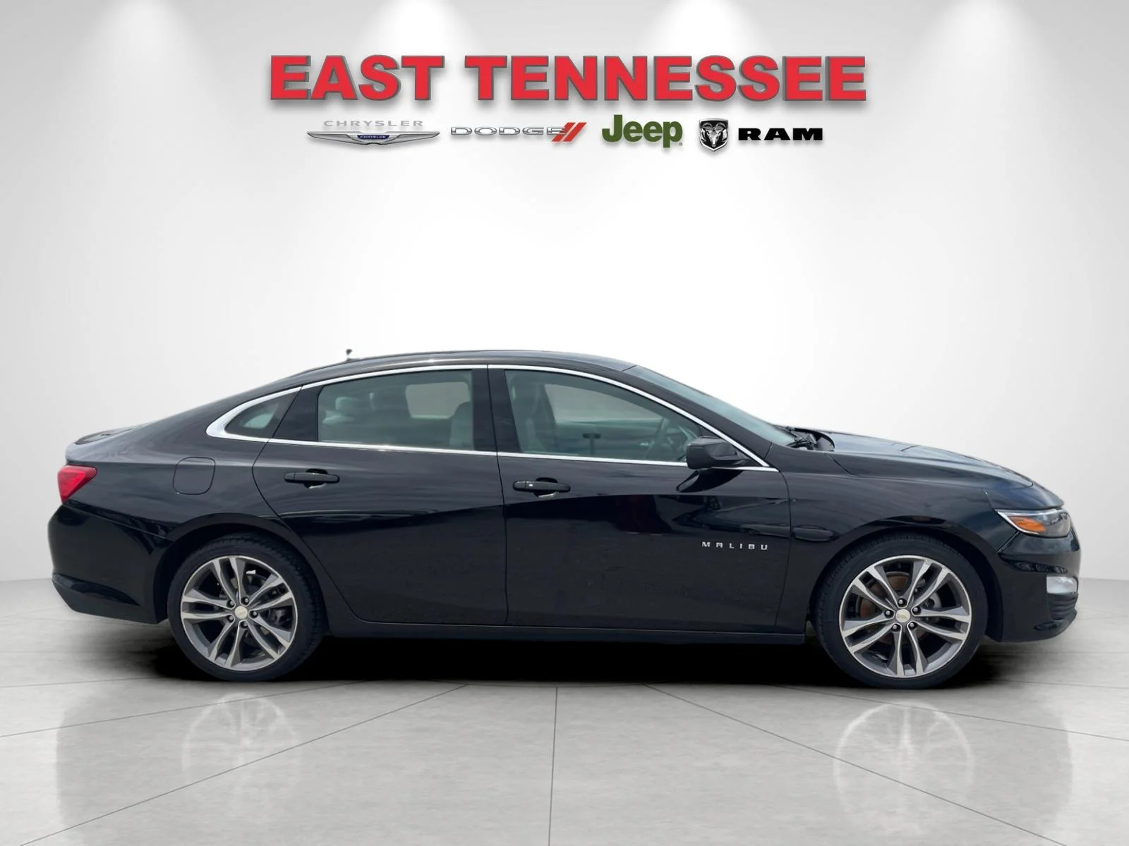 Used 2023 Chevrolet Malibu 1LT with VIN 1G1ZD5ST2PF213161 for sale in Crossville, TN