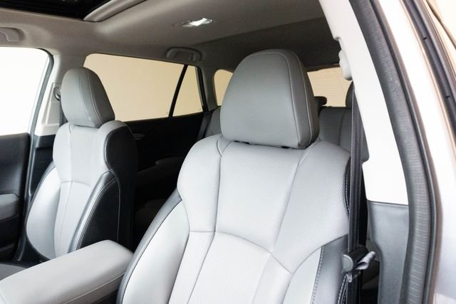 Used 2021 Silver Subaru Limited image 18