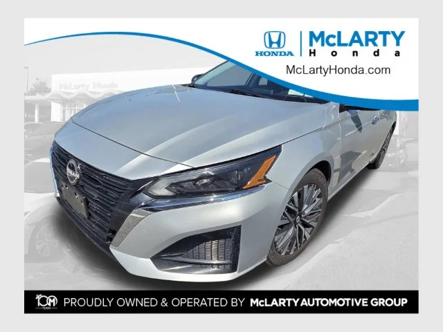 Used 2024 Silver Nissan 2.5 SV image 1