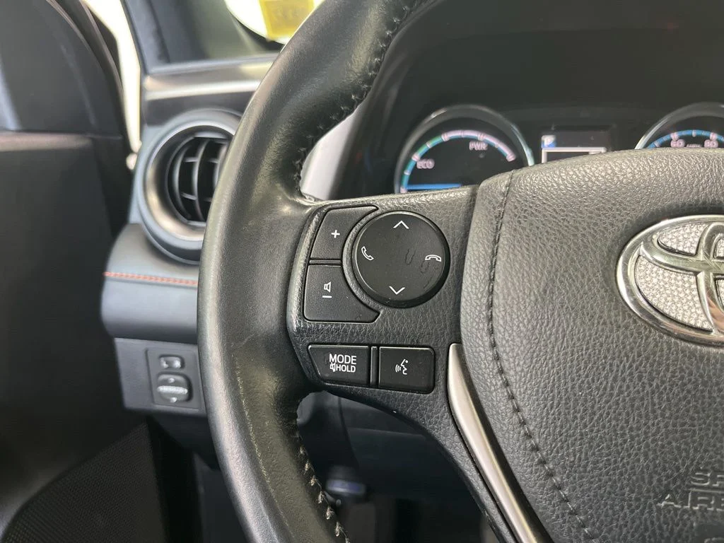 Used 2018 Black Toyota SE image 7