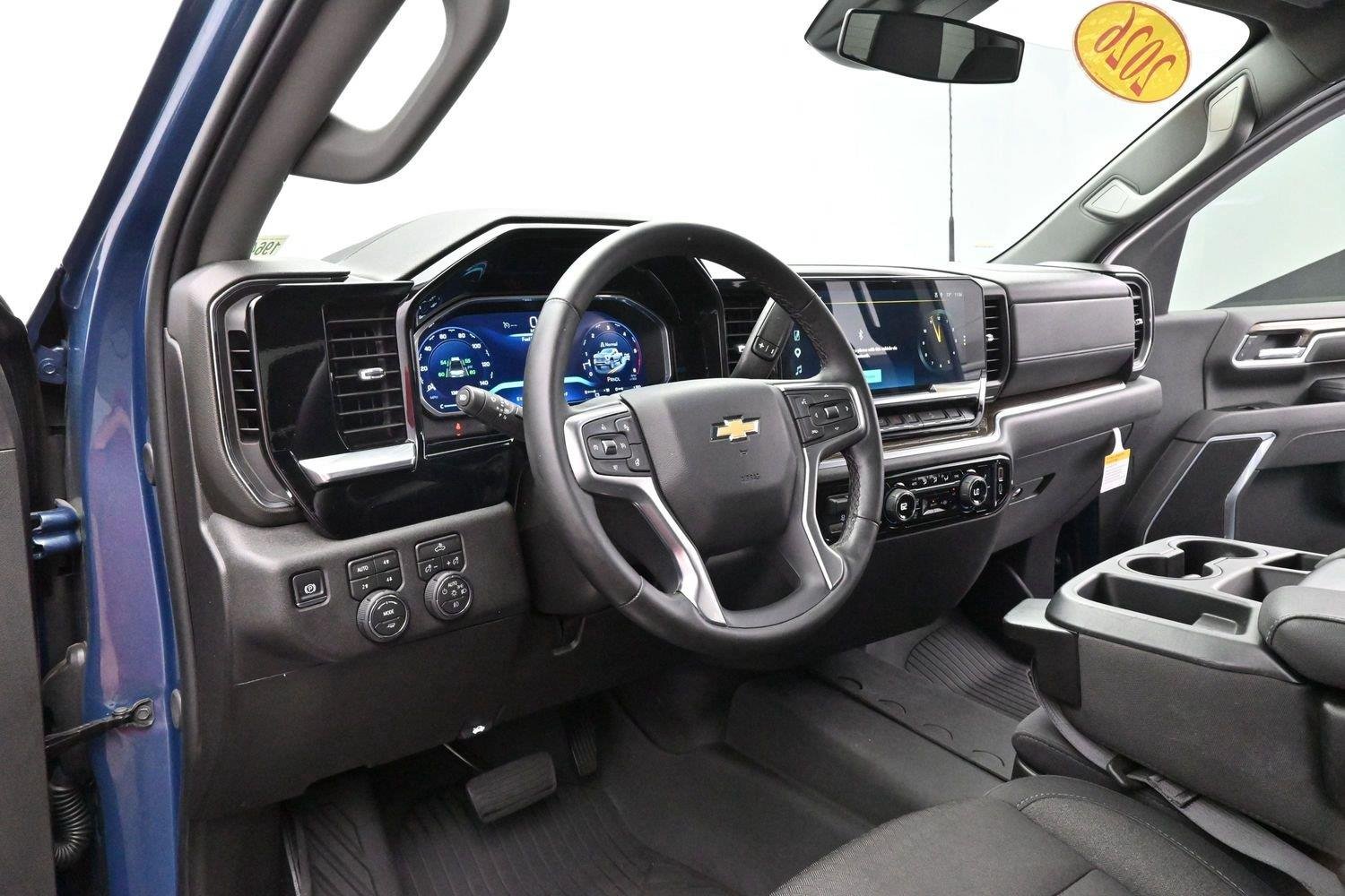 Used 2026 Lakeshore Blue Metallic Chevrolet LT image 16