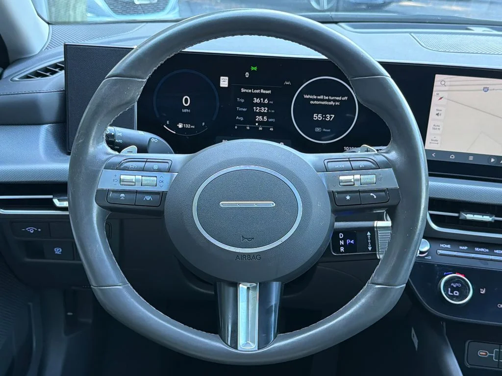 Used 2025 Gray Hyundai SEL Convenience image 23