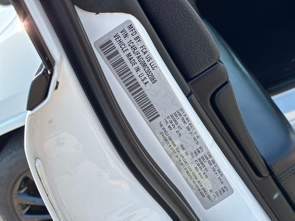 Used 2021 White Jeep Laredo X image 23