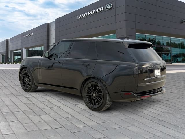 Certified Used 2025 Santorini Black Metallic Land Rover SE image 3
