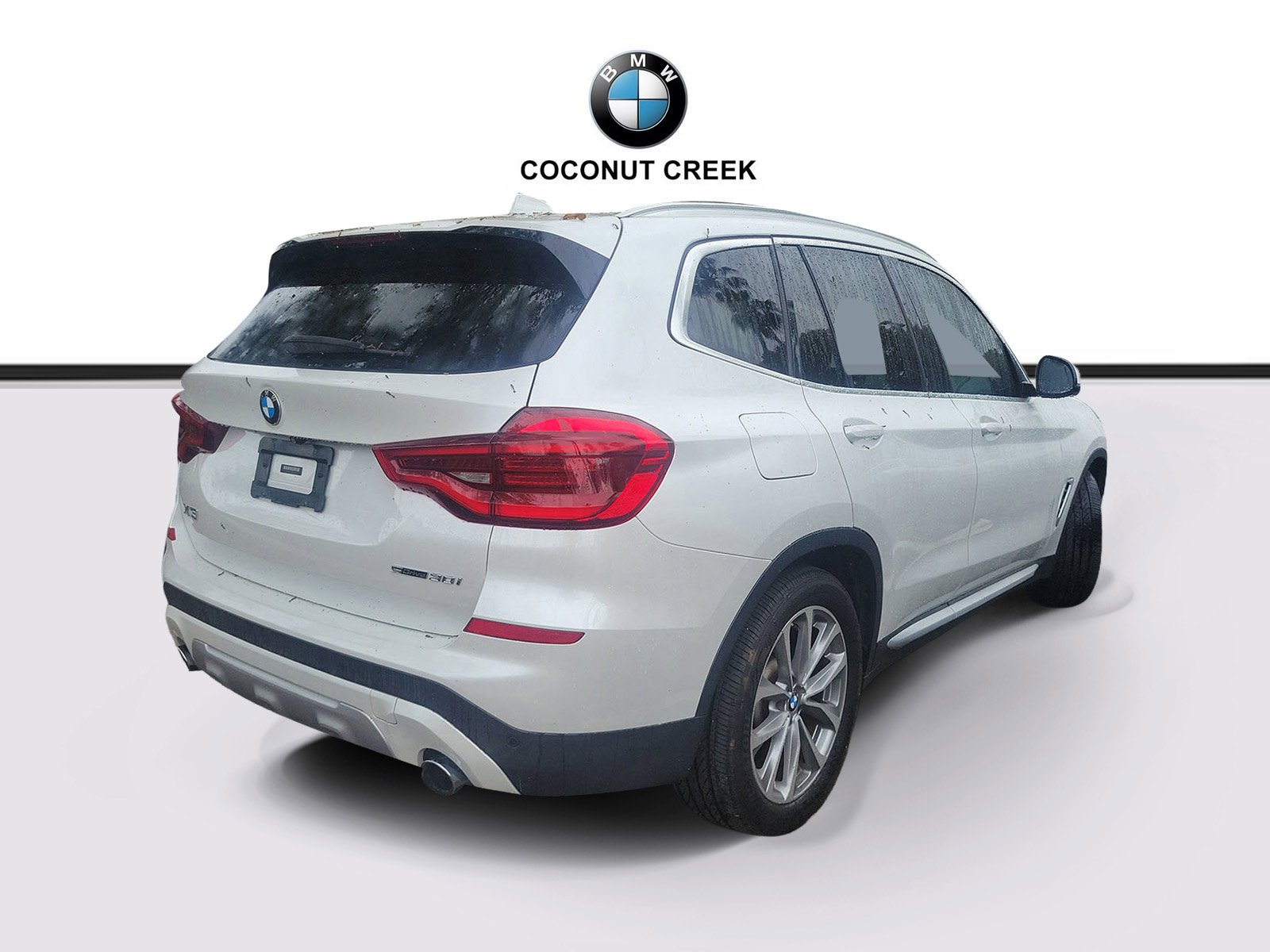 Used 2019  BMW sDrive30i image 4