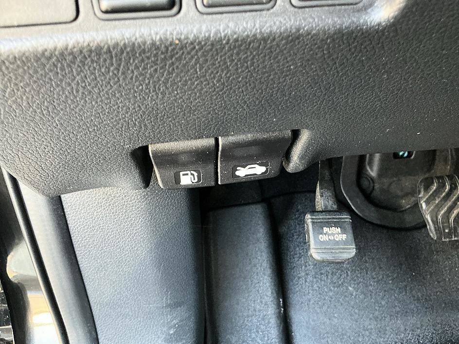 Used 2017 Magnetic Black Nissan S image 15