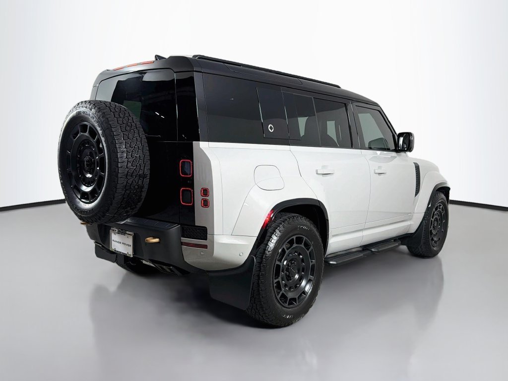 Used 2026 Gray Land Rover OCTA image 5